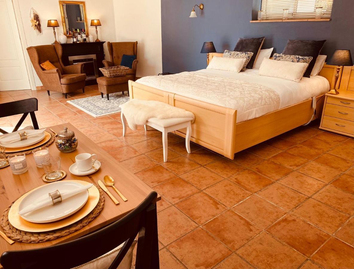 Bed and Breakfast Casa Capricornio Марбелья Экстерьер фото